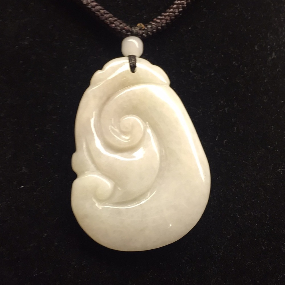 Jade Ruyi Ganoderma Lucidium Necklace